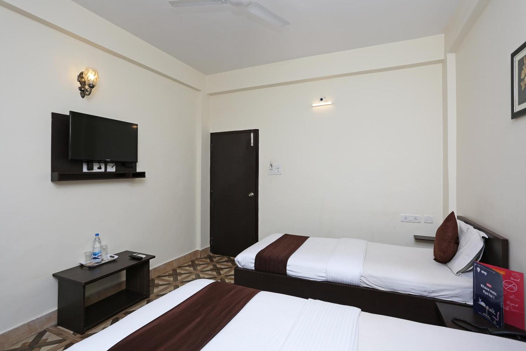 בובנשוואר Oyo Stellar Resort מראה חיצוני תמונה
