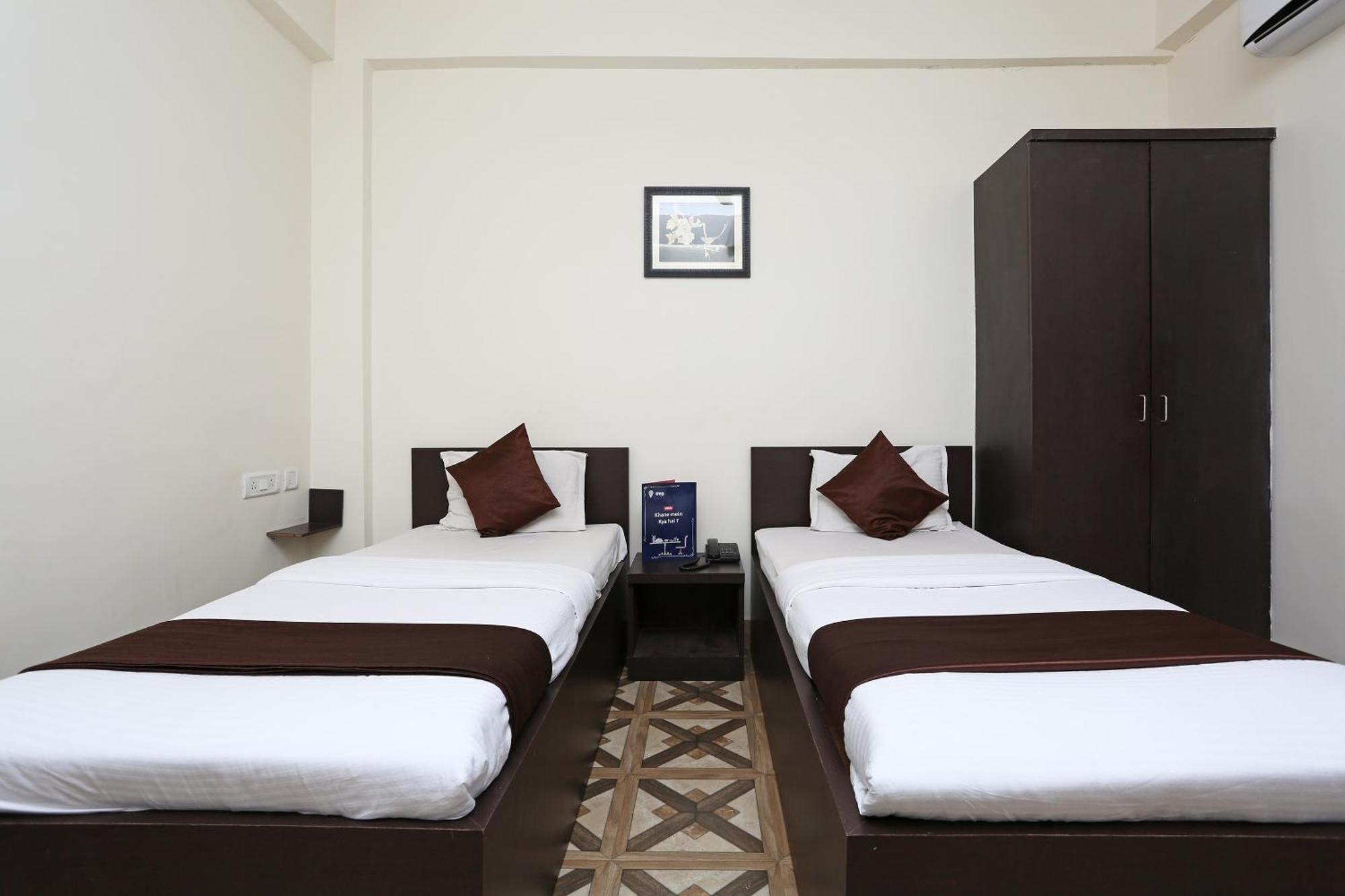 בובנשוואר Oyo Stellar Resort מראה חיצוני תמונה