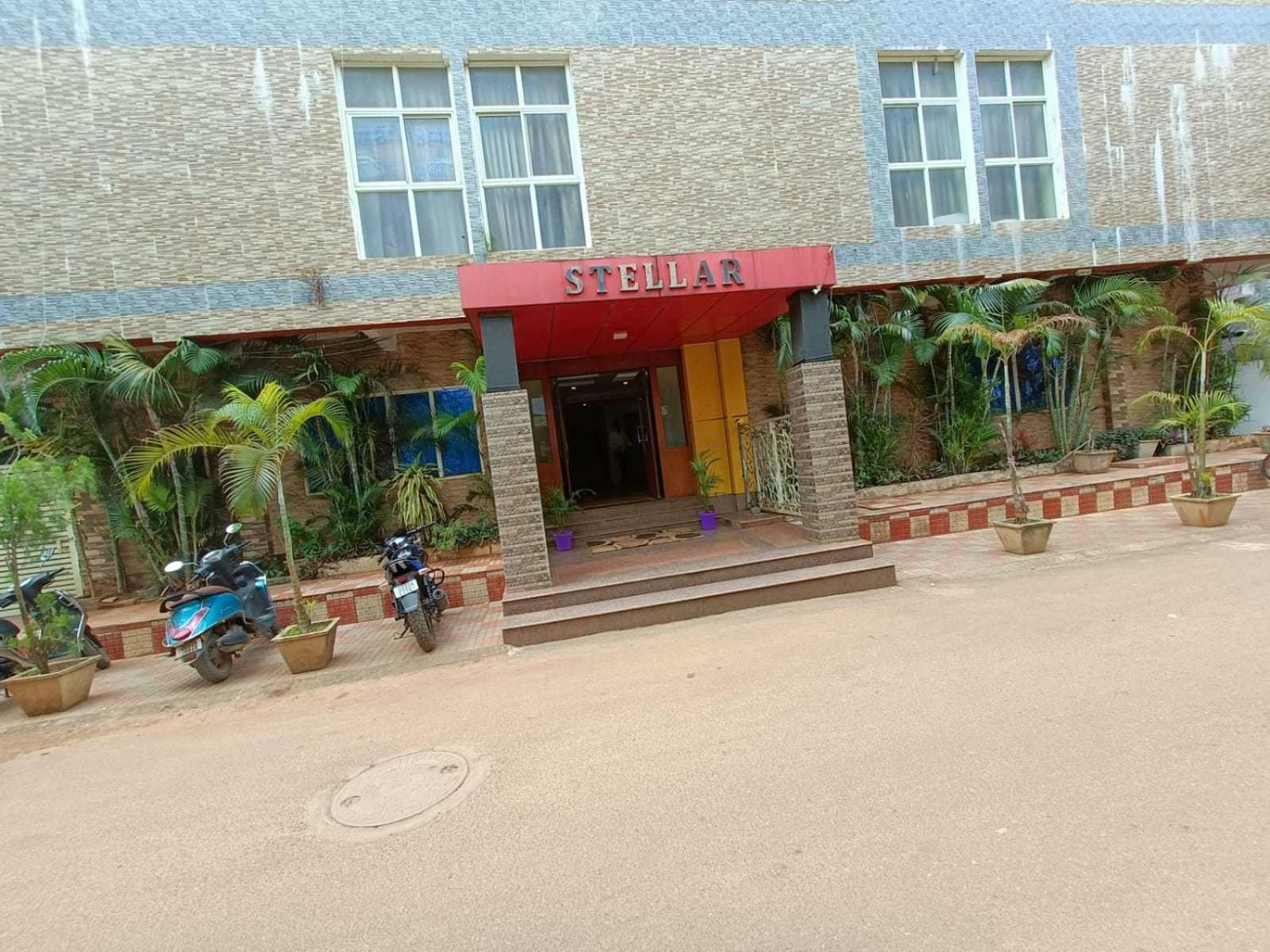 בובנשוואר Oyo Stellar Resort מראה חיצוני תמונה