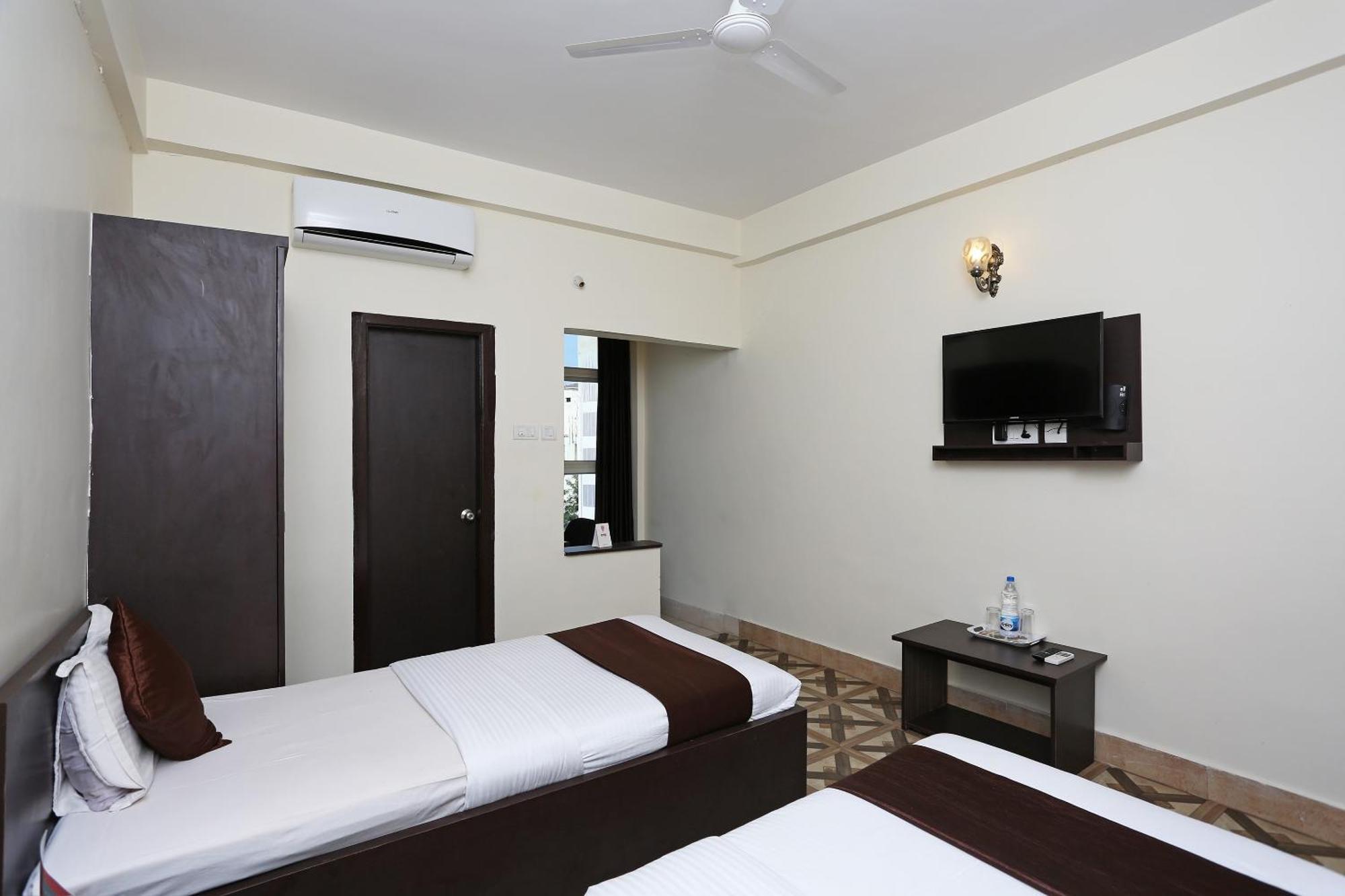 בובנשוואר Oyo Stellar Resort מראה חיצוני תמונה